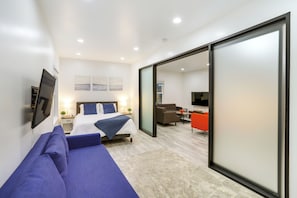 House (4 Bedrooms) | Interior - South Haven Oasis - Private Hot Tub, Pool & Grill! (South Haven)