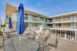 Interior - Wildwood Condo w/ Community Pool: Walk to Beach! (Wildwood)