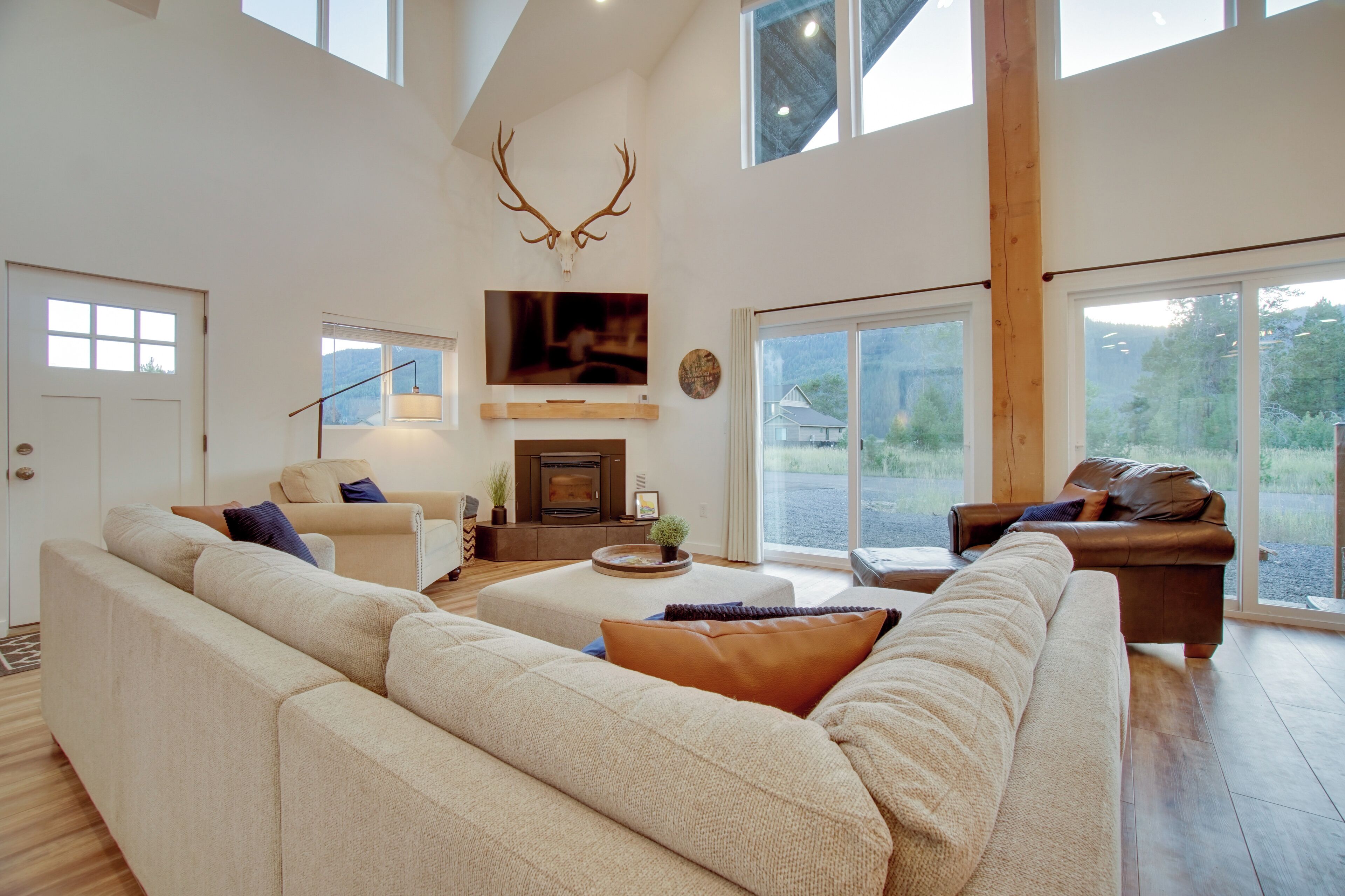 House (4 Bedrooms) | Interior