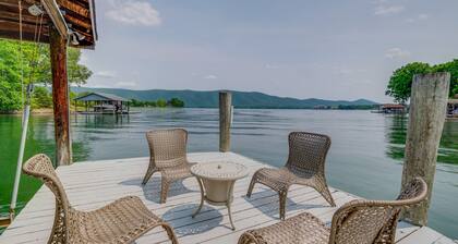 Waterfront Smith Mountain Lake Home w/ Dock!