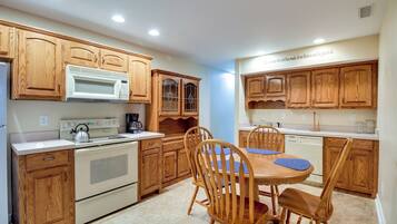 Maison (5 Bedrooms) | Intérieur