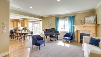 House (4 Bedrooms) | Interior