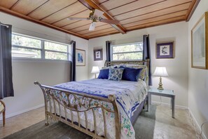 House (2 Bedrooms) | Interior - Near Kayak Launch: Riverfront Home in Sanford! (Sorrento)