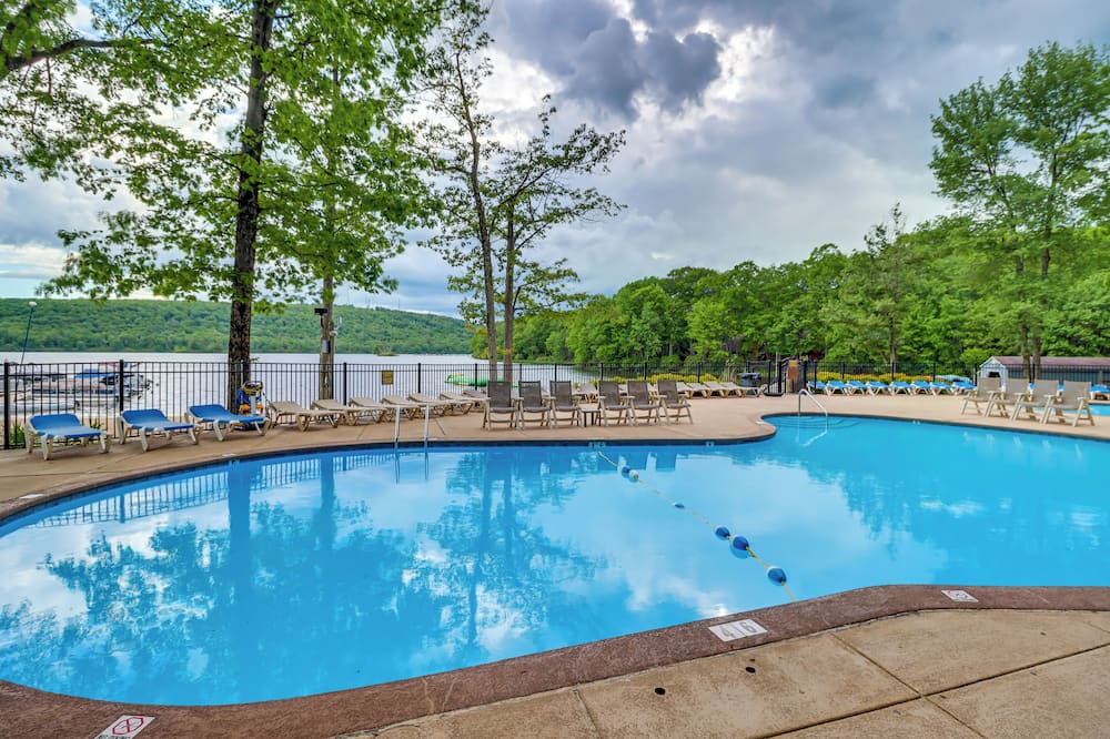 Deck & Pool Access: Lake Harmony Home! - Pocono Lake, PA