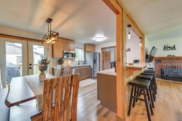 House (3 Bedrooms) | Interior