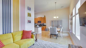 Apartment (2 Bedrooms) | Front of property