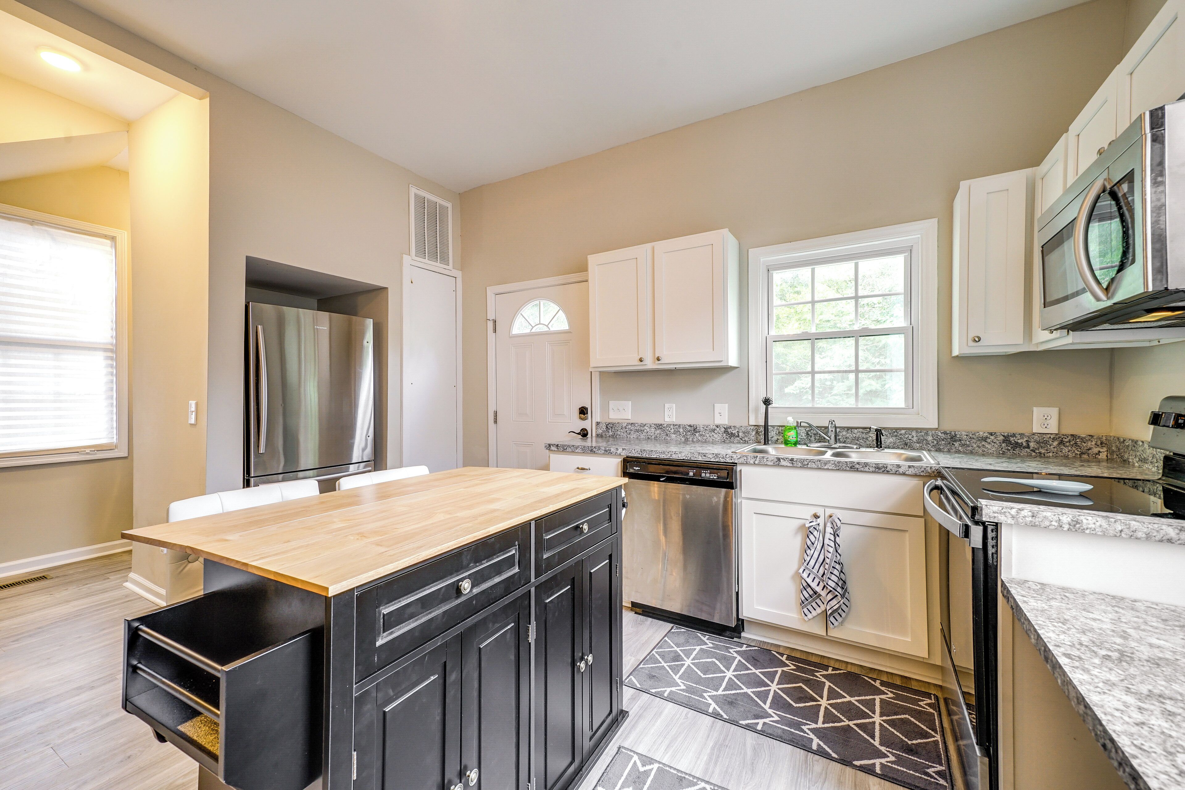 House (2 Bedrooms) | Interior