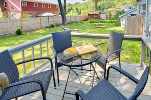 House (3 Bedrooms) | Interior - Home in Narragansett w/ Beach Access! (Saunderstown)