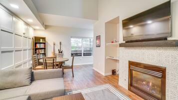 Apartment (2 Bedrooms) | Front of property