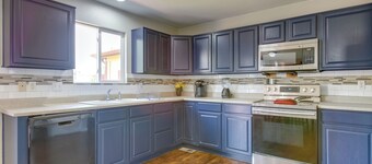 Spacious Aurora Home: 20 Mi to Downtown Denver!
