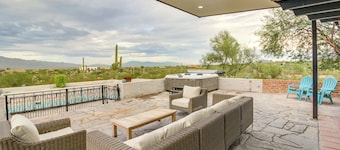 Hollywood Hills of Tucson: 20 Acres, Pool, Hot Tub