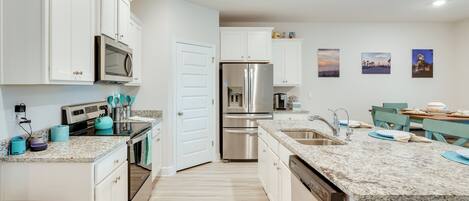 House (4 Bedrooms) | Interior