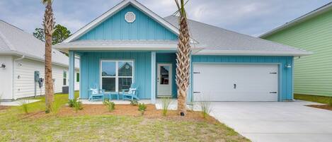 House (4 Bedrooms) | Front of property