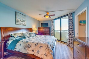 Apartment (2 Bedrooms) | Interior - Tropical Hudson Retreat w/ Pool & Tennis Courts! (Hudson)