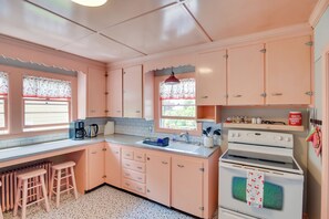 Cottage (2 Bedrooms) | Interior - Retro Middletown Home w/ Gas Grill: Walk to Beach! (Middletown)