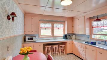 Cottage (2 Bedrooms) | Interior