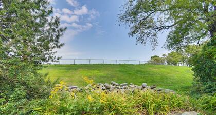 Retro Middletown Home w/ Gas Grill: Walk to Beach!