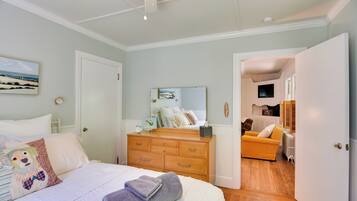 Cottage (2 Bedrooms) | Interior