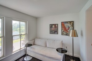 Interior - Coxsackie Home w/ River Views: Walk to The Wire! (Coxsackie)