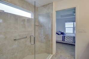 House (3 Bedrooms) | Interior - Pool Access: Sleek Home in The Villages w/ Lanai (Wildwood)