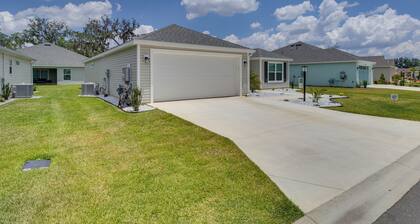 Pool Access: Sleek Home in The Villages w/ Lanai