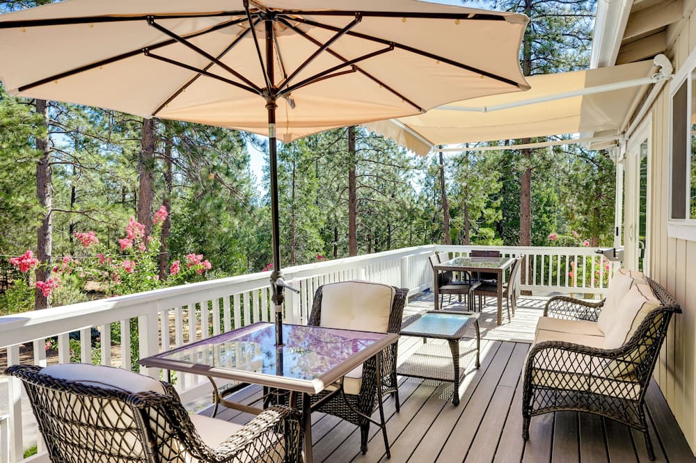 Groveland Vacation Rental w/ Private Deck & Grill! - Lake McClure