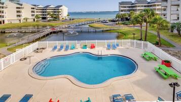 Apartment (2 Bedrooms) | Front of property