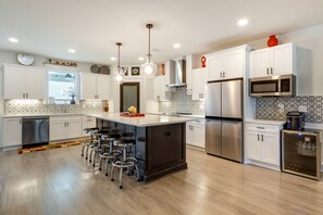 Private kitchen - Luxe Gulf Breeze Vacation Rental: Furnished Patio! (Gulf Breeze)