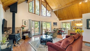 House (2 Bedrooms) | Front of property