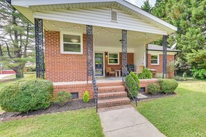 Interior - Greensboro Vacation Rental: 2 Mi to Downtown! (Greensboro)