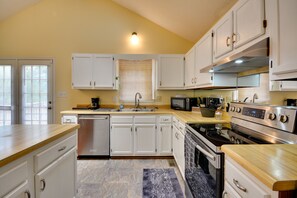 Microwave, oven, stovetop, dishwasher