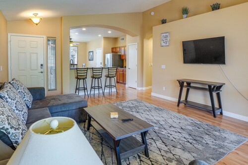Bright Peoria Home w/ Gas Grill & Fire Pit!