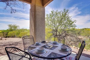 Apartment (2 Bedrooms) | Interior - Oro Valley Condo w/ Desert & Mountain Views! (Oro Valley)