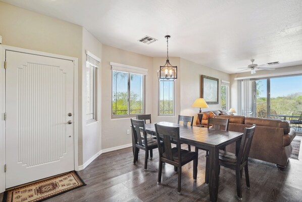 Apartment (2 Bedrooms) | Interior - Oro Valley Condo w/ Desert & Mountain Views! (Oro Valley)