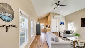 House (1 Bedroom) | Interior