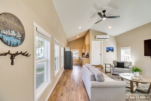 House (1 Bedroom) | Interior