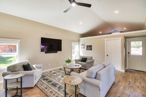 House (1 Bedroom) | Interior