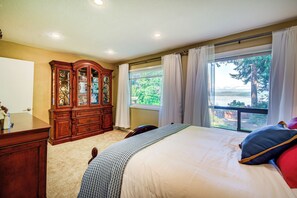 4 habitaciones, tabla de planchar con plancha y cunas gratuitas