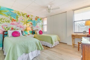 Apartment (2 Bedrooms) | Interior - Gulf Breeze Escape w/ Patio + Community Pool! (Gulf Breeze)