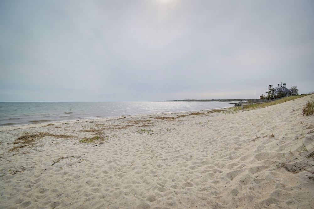 Walk to Beach: Chatham Gem w/ Ocean-view Sunroom!