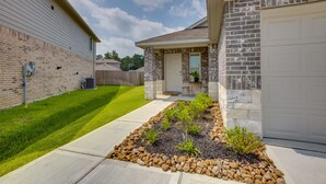 Unclassified image, 4 of 29, button - Bright Spring Vacation Rental w/ Yard & Patio! (Spring)