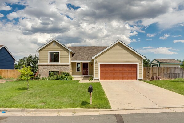 House (4 Bedrooms) | Front of property