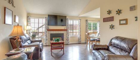 House (4 Bedrooms) | Front of property