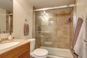 Interior - 11 Mi to Denver: Pet-friendly Home in Thornton! (Thornton)