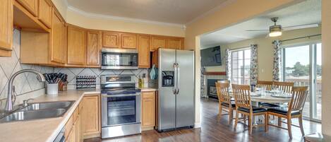 المنشأة من الداخل