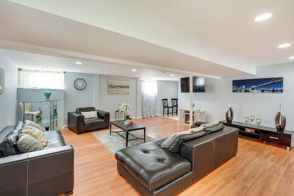 Apartment (3 Bedrooms) | Front of property