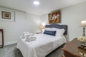 Interior - 15 Mi to The White House! Modern Apt w/ Deck (Springfield)