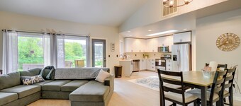 Lakefront Bremerton Vacation Rental w/ Hot Tub!