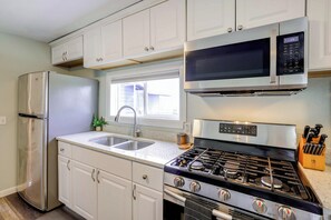 Interior - Dog-friendly Anacortes Retreat w/ Shared Hot Tub! (Anacortes)