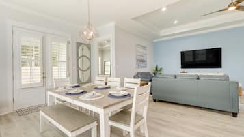 House (4 Bedrooms) | Interior